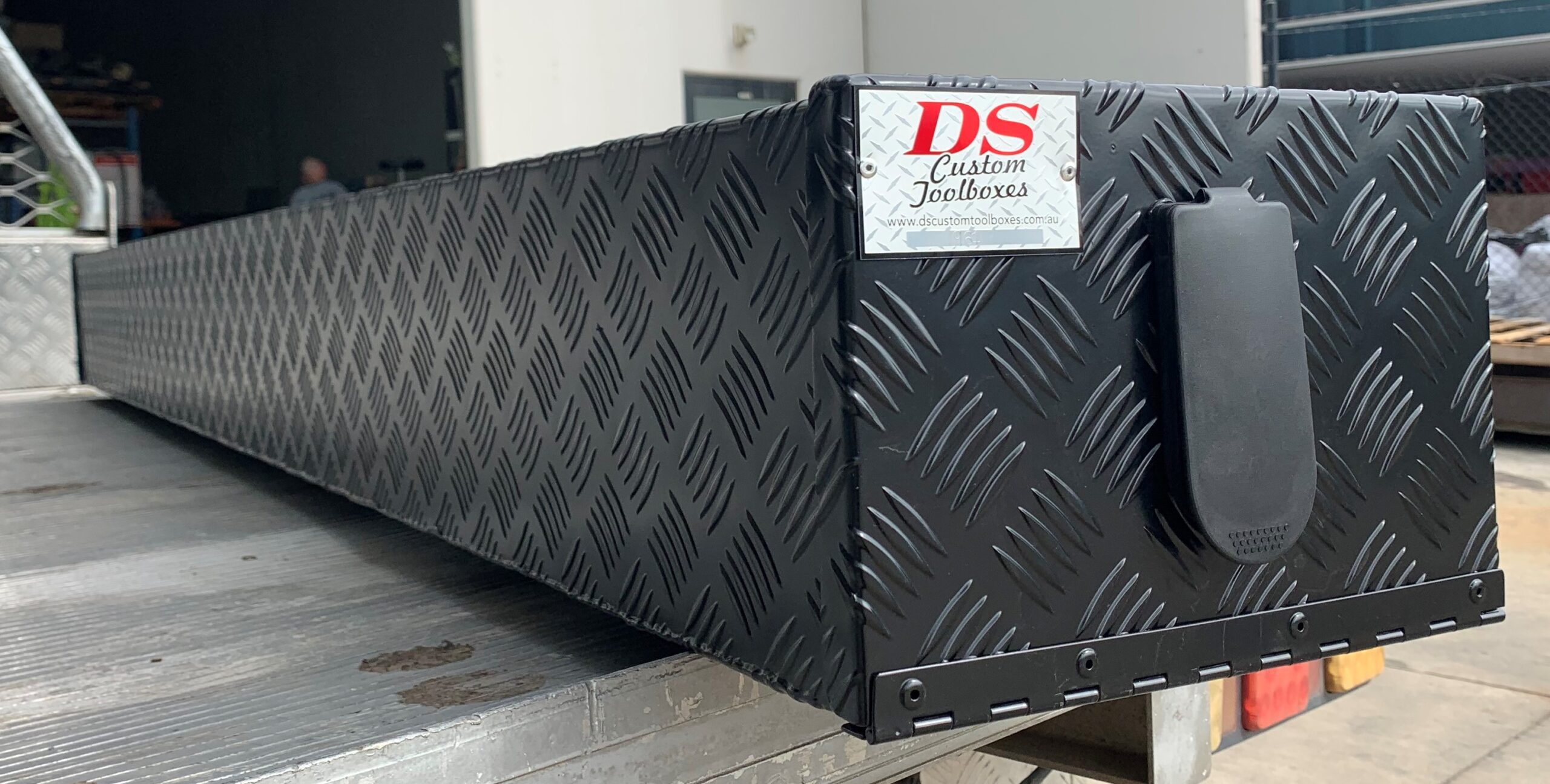 DS Pole Storage Box